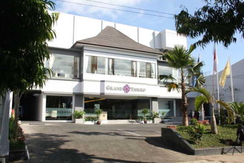 Tjokro Hotel Klaten Екстериор снимка