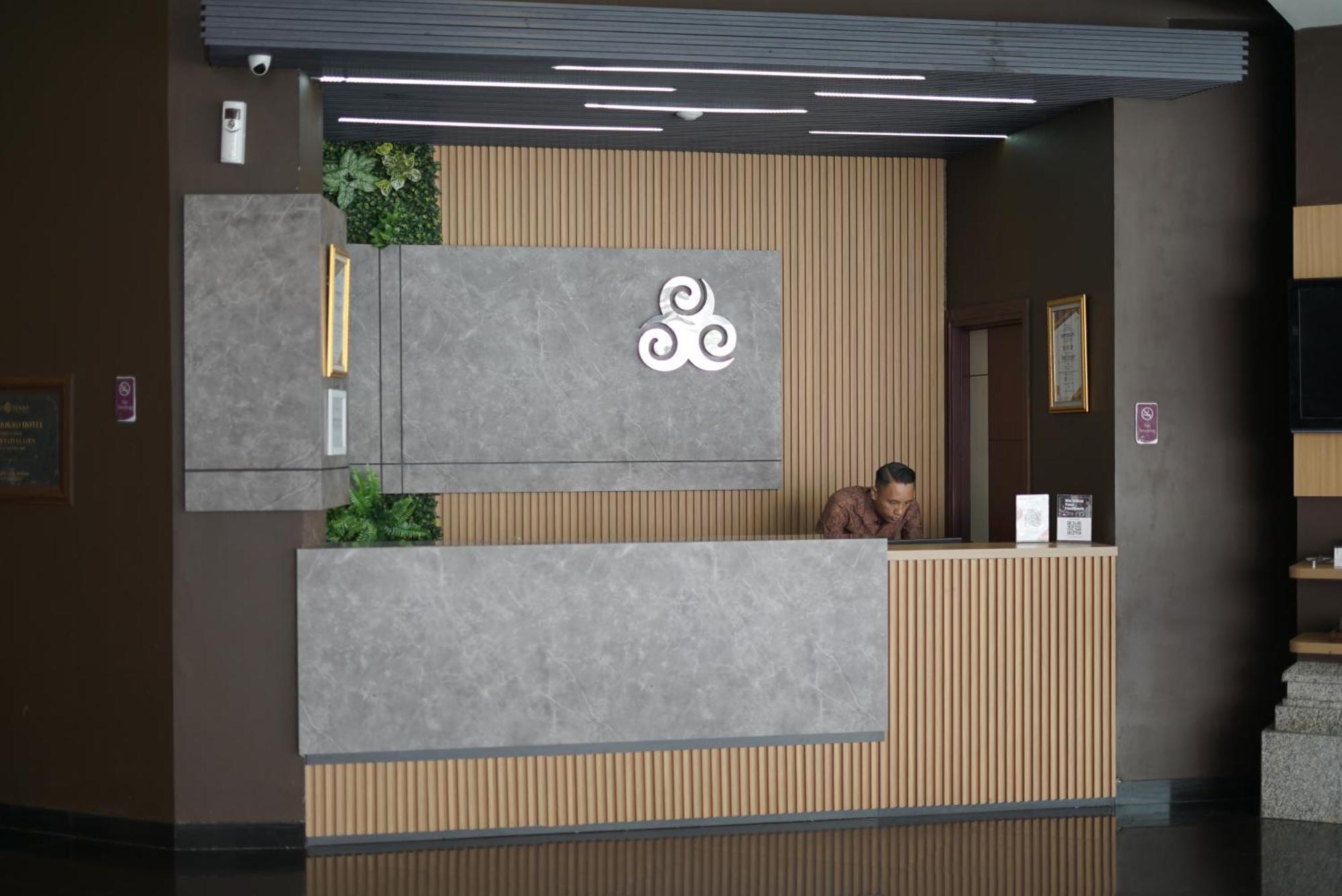 Tjokro Hotel Klaten Екстериор снимка