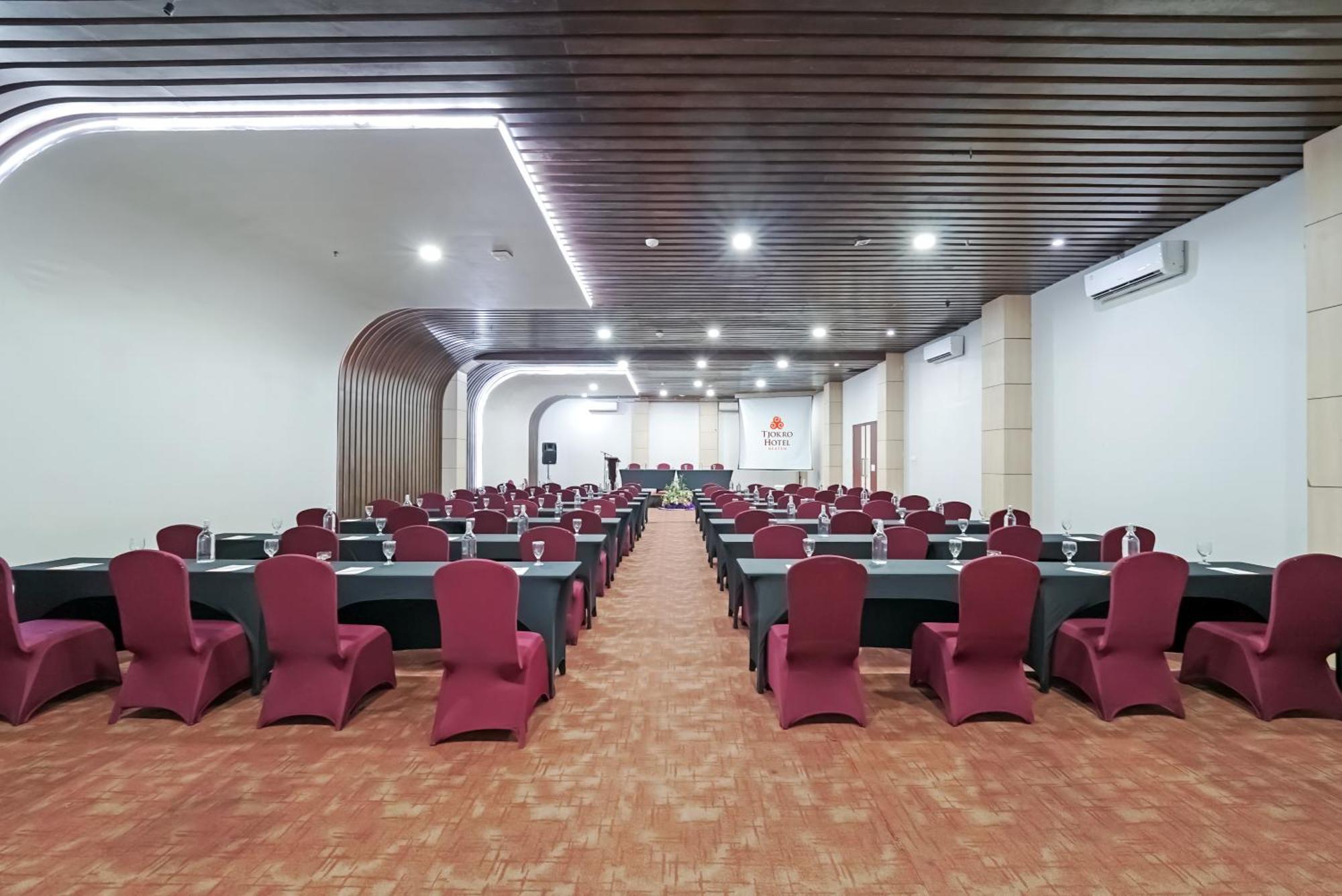 Tjokro Hotel Klaten Екстериор снимка