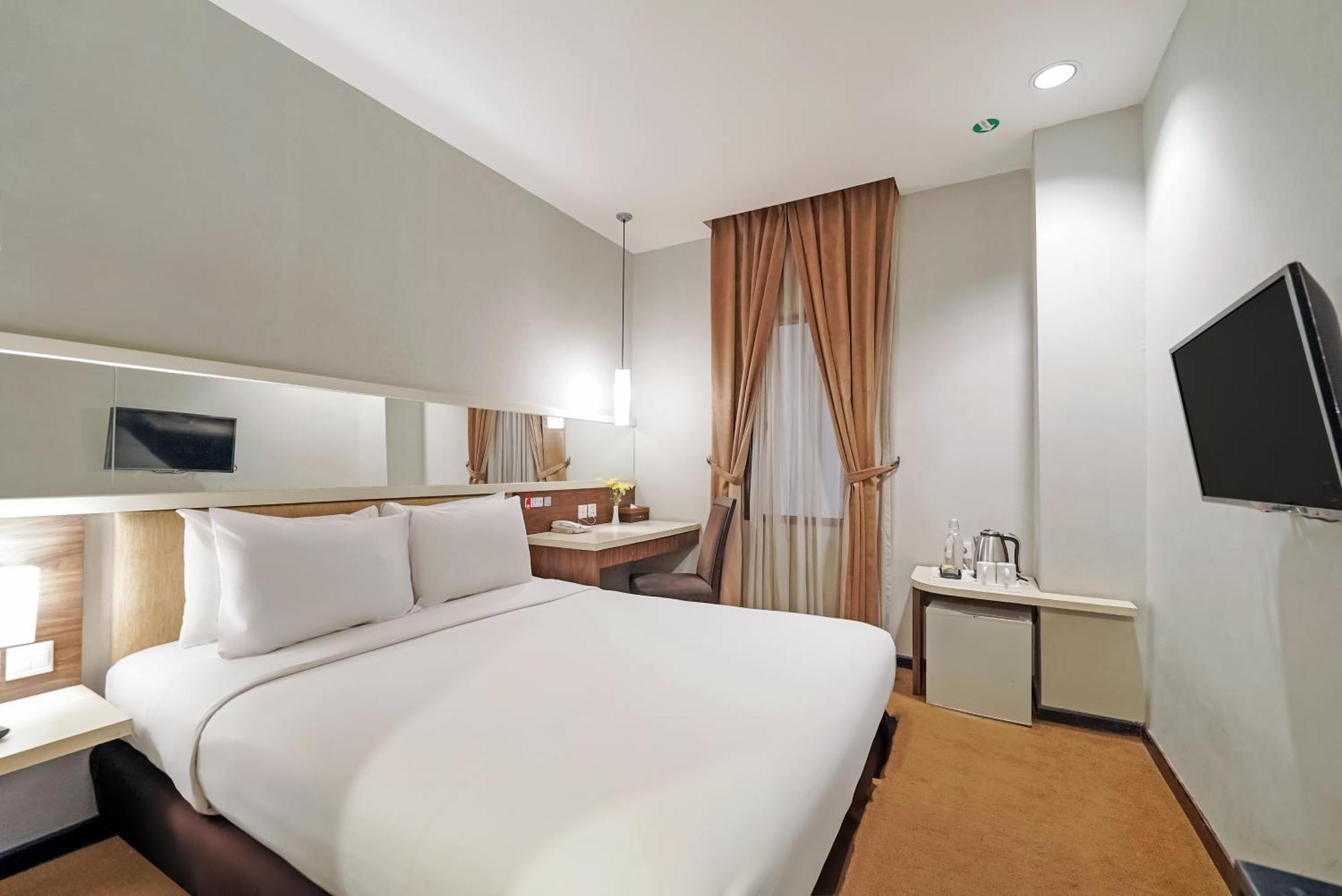 Tjokro Hotel Klaten Екстериор снимка