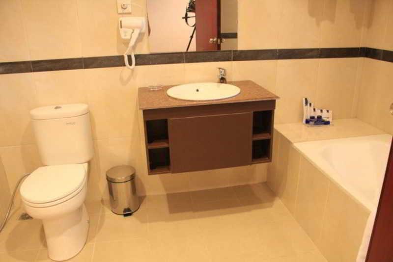 Tjokro Hotel Klaten Екстериор снимка
